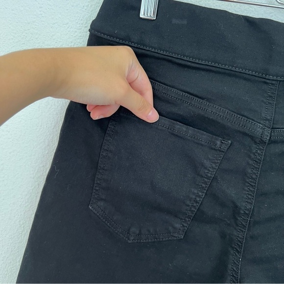 NYDJ Women’s Pull On Casual Shorts MFOZ2400 Size 4 Black - Picture 4 of 10